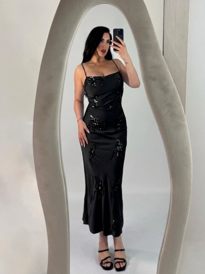 Abito in raso con paillettes “Joia”
