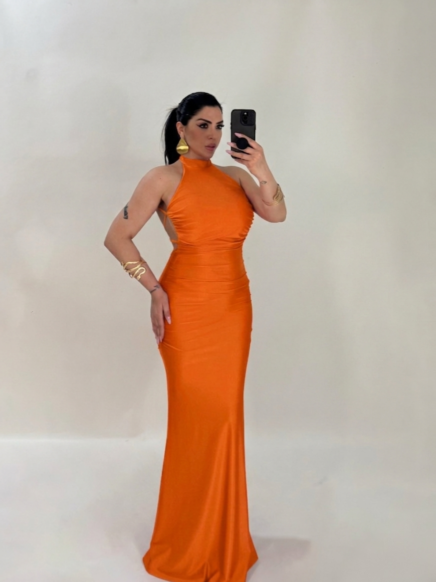 Abito lungo a sirena con scollo dietro “The Best”