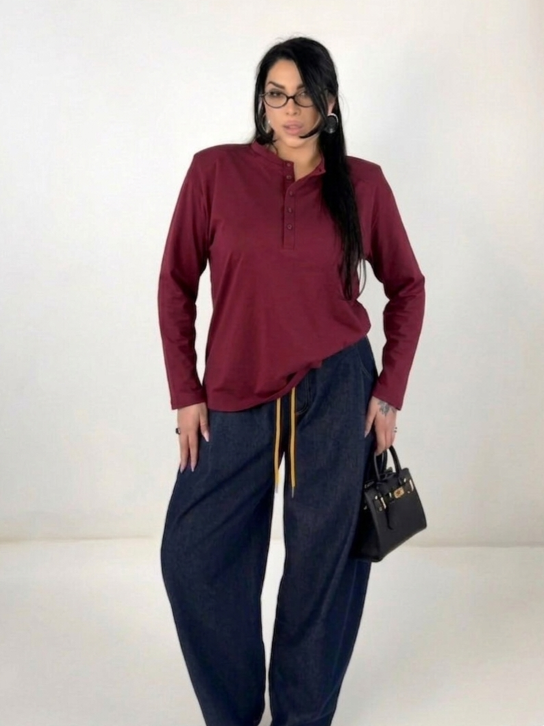 Maglia con bottoncini e spalline "Comfy"