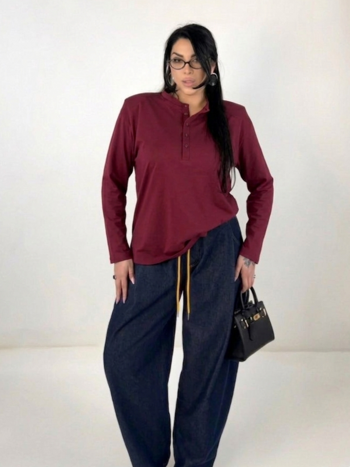 Maglia con bottoncini e spalline "Comfy"